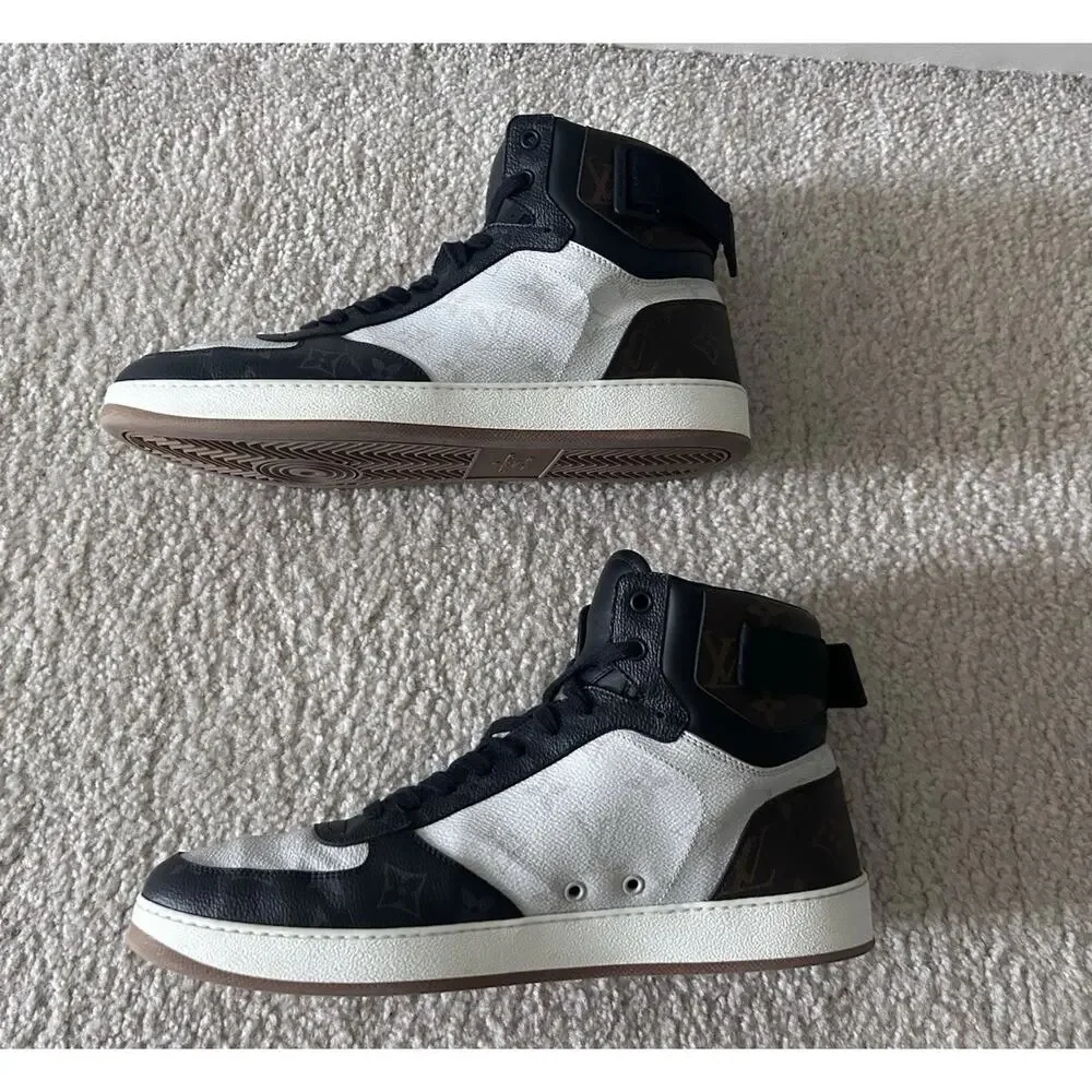Authentic Louis Vuitton Rivoli Triple Monogram Sneakers LV 9.5 (fits USA 10.5)